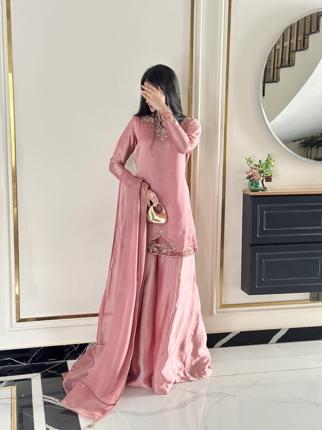 DRESS CODE: NOOR E GUL